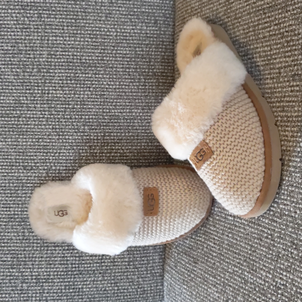 UGG Women’s Cozy Knit Slippers Lounge Shoe